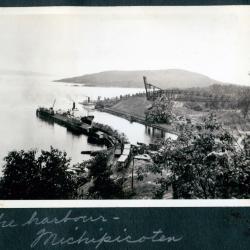 Photo album pp. 9-10 : Michipicoten and Magpie Falls