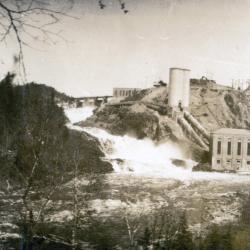Photo album pp. 11-12 : Michipicoten and Wawa